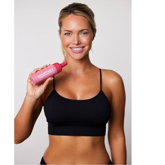 Kourtney Instant Self-Tan Mousse - Picture 5 of 9